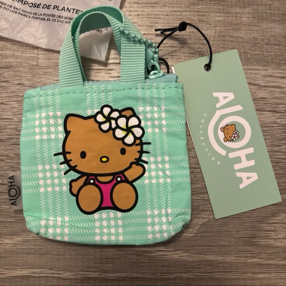 ALOHA Collection x Hello Kitty Palaka Icons Tiny Tripper Tan/Splash